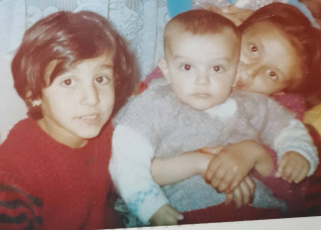 3 Kardeş Aile Fotoğrafı - Örnek