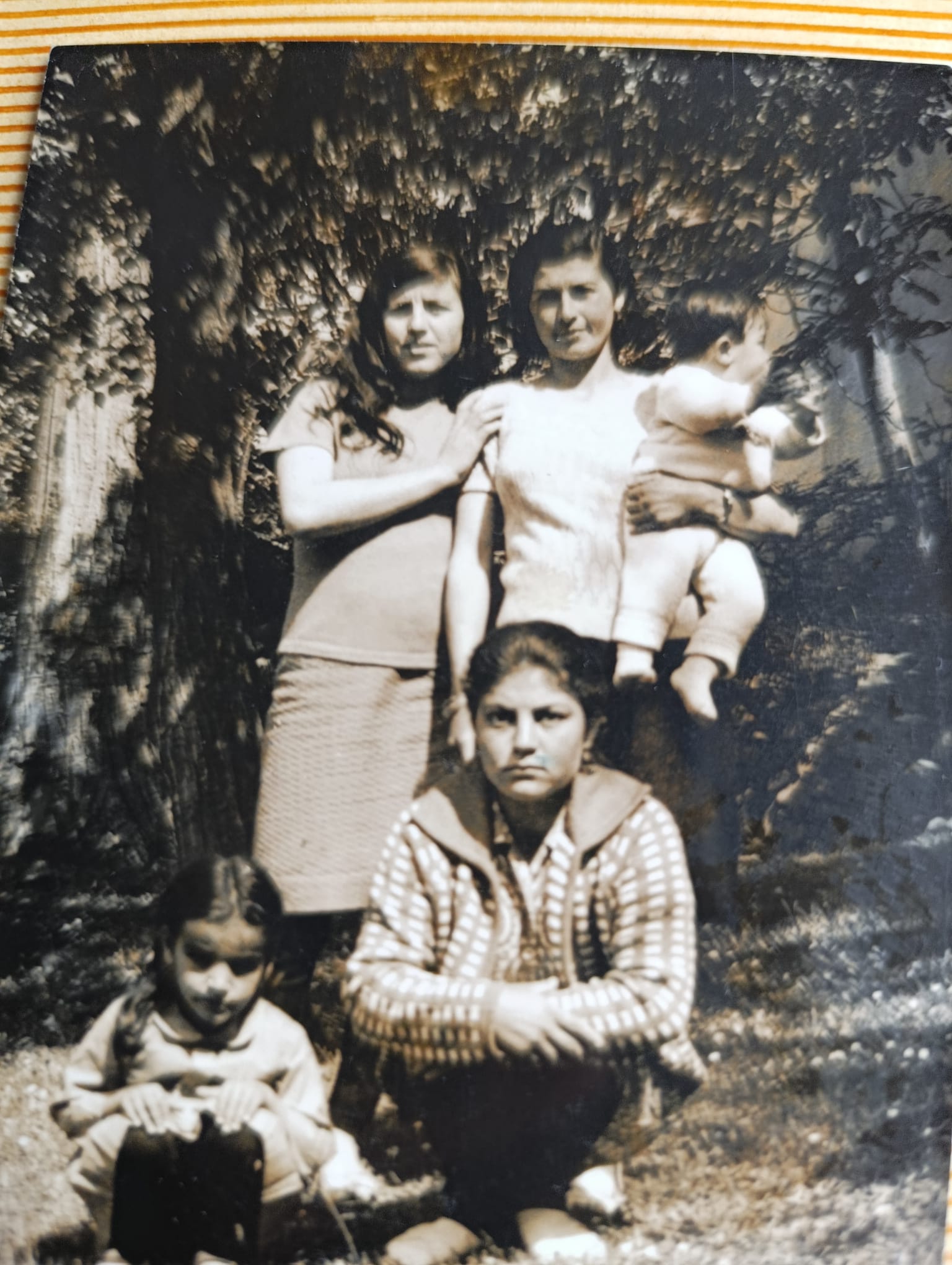 Eski Aile Fotoğrafı - Örnek